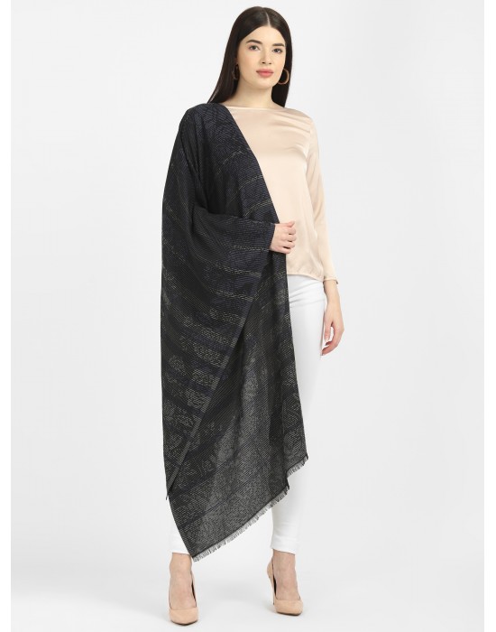 Women stole netted design black